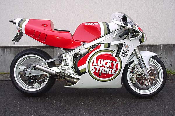 SUZUKI RG500ガンマ