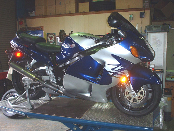 SUZUKI GSX1300R 隼ターボ