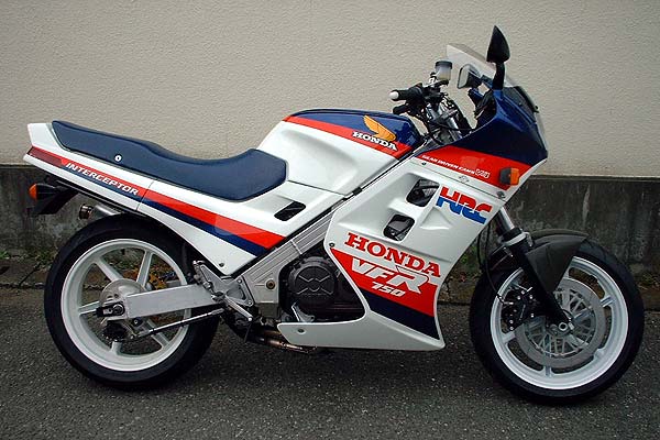 HONDA VFR750F